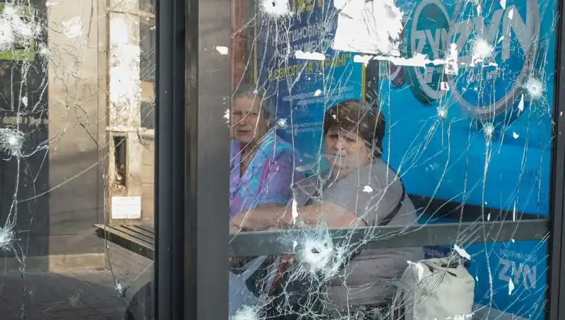 Rusya’nın Kiev’e Saldırıları: İki Kişi Hayatını Kaybetti, Endişeler Artıyor