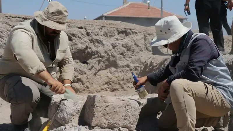İç Anadolu'da Tarihin Derinliklerine İnme: Yeni Moziklere Eşlik Eden Gizemler