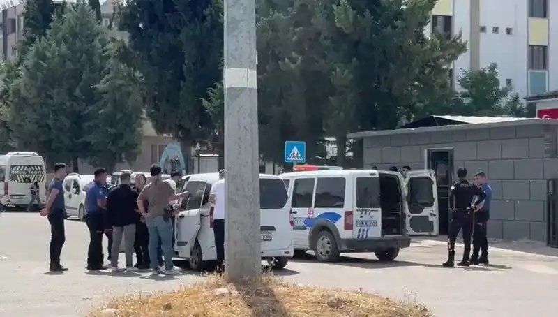 Adliye Önünde Patlak Veren Aile Kavgası: 5 Yaralı, 7 Gözaltı