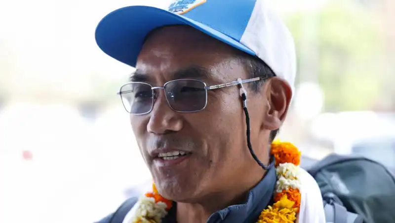 Everest Adam, Kendi Rekorunu Kırarak Dağcılığa Yeni Bir Soluk Getirdi