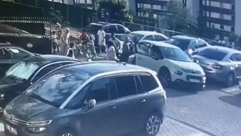 Eşini ve Aileyi Arabayla Ezerek Kaçan Sürücü Yakalandı