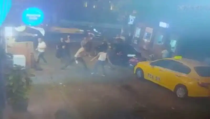 Beyoğlu’nda Kanlı Kavga! Laf Atma Nedir, Nasıl Bu Hale Geldi?