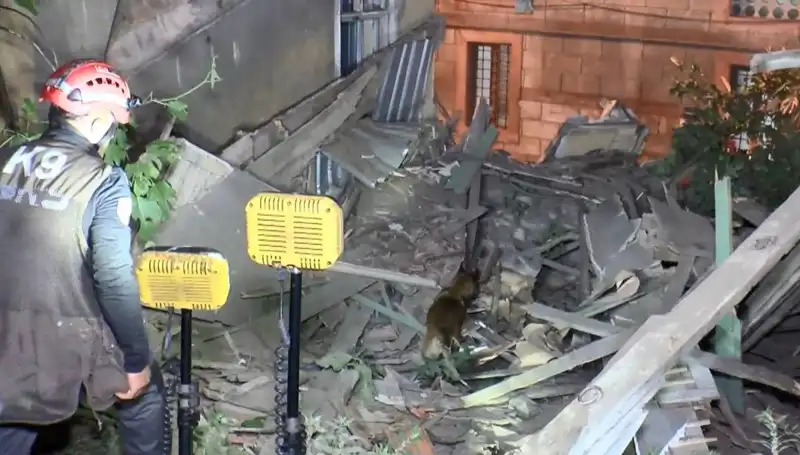 İstanbul'da Deprem Sonrası Çöken Binalar: Güvenlik İhlalleri ve Önlemler