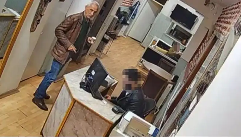 Özgür Özel'e Saldıran Selçuk Tengioğlu'ndan Şok Edici Son Görüntüler
