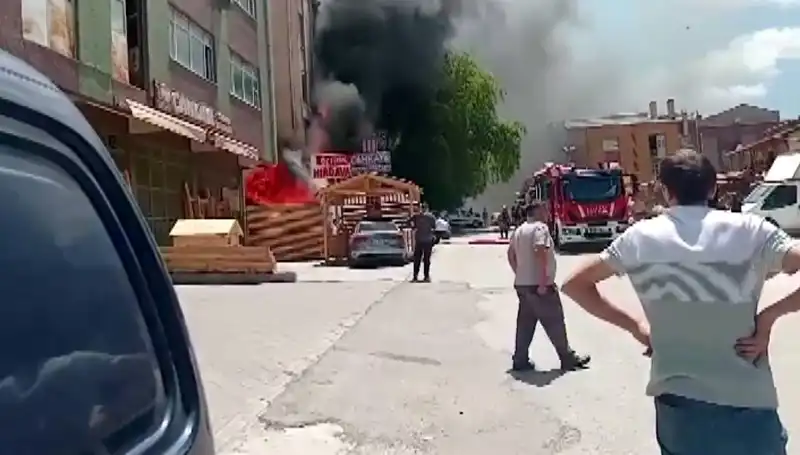 Ankara'da Alev Alev Yanan İş Yerleri: Yangının Sebepleri ve Etkileri