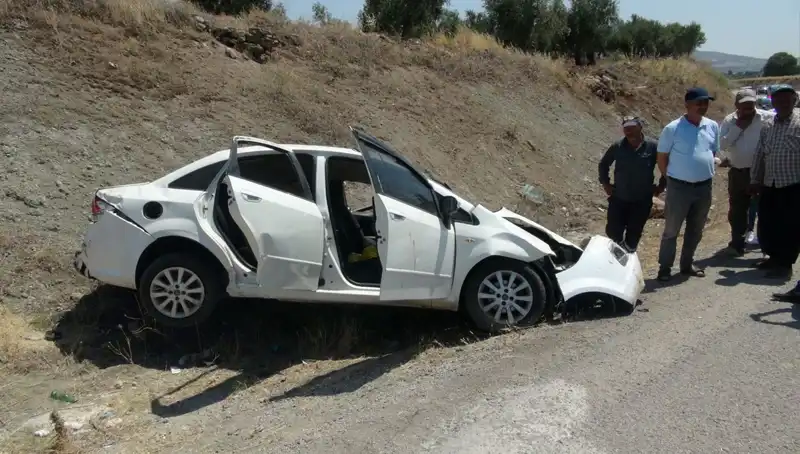Kilis'te Trafik Kazası: Otomobiller Çarpıştı, Yaralılar Hastaneye Kaldırıldı!