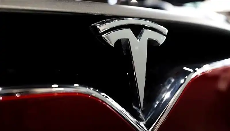 Tesla'da FSD Beklentisi ve Ucuz Model Tartışmaları: Neler Oluyor?