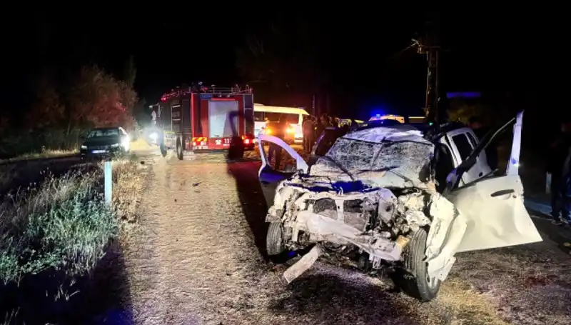 Ciple Traktör Çarpıştı: Feci Kazada 5 Yaralı!