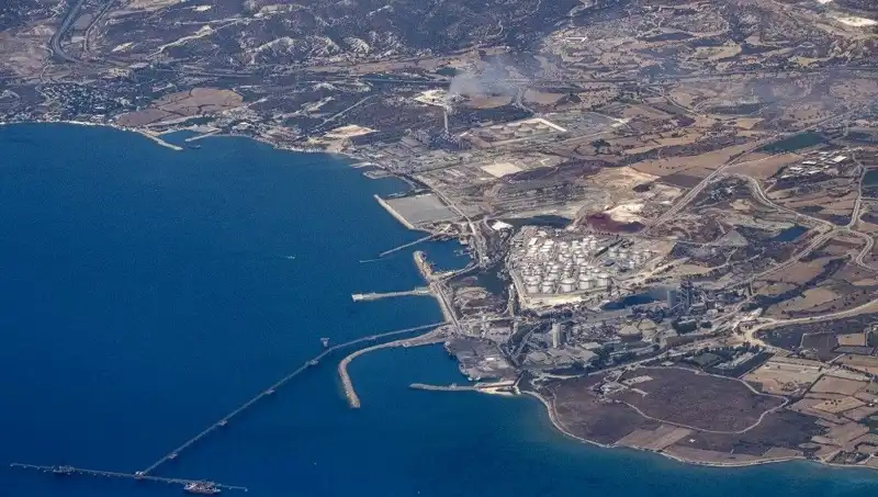ABD Donanması'nın İsrail İçin Taşıdığı Silahlar: Limasol Durağı