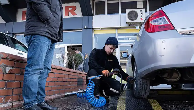 Hatalı Lastik Basıncı Kazalara Davetiye Çıkartıyor: Güvenli Sürüş İçin Ne Yapmalı?
