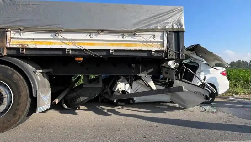 Sakarya'da Feci Kaza: Araç Takla Attı, 1 Kişi Hayatını Kaybetti