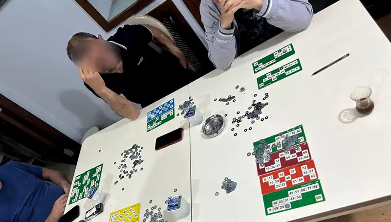 TikTok Canlı Yayınında Şok Olay: Polis Baskını ve 22 Gözaltı!