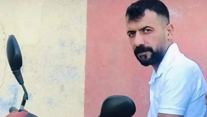 Yılan Isırığıyla Hayatını Kaybeden Genç Kızın Dolandırıcı Hikayesi