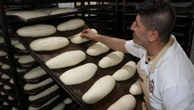 Sıcaklığa Meydan Okuyan Ziraatçılar: 250 Derecelik Fırınlar Önünde Zorlu Mesai