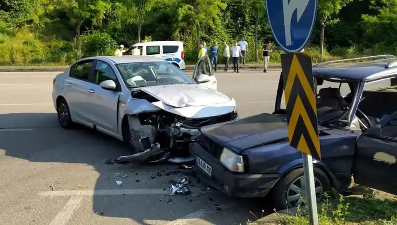 Görele'de Feci Kaza: Sürücü Araç Camından Fırladı, Canını Kurtaramadı!