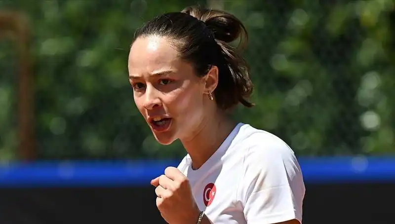 Milli Tenisçi Zeynep Sönmez, Tarihi Bir Başarı ile Finalde!