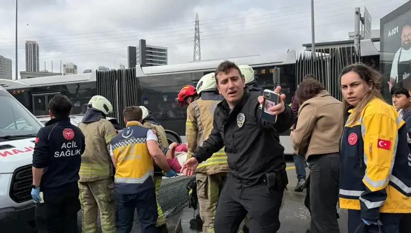 Metrobüste Ölümcül Kaza: Seferler Durdu, Psikolojik Destek Sunulacak