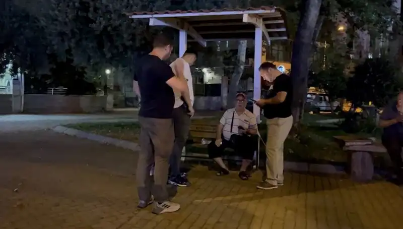 Kısmı Görme Kaybı Olan Adam, Telefonu Çalındığında Şok Oldu