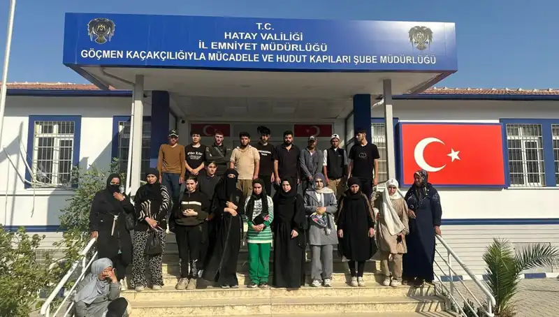 Minibüste 24 Göçmen Yakalandı: Sınır Güvenliği Artırılıyor mu?
