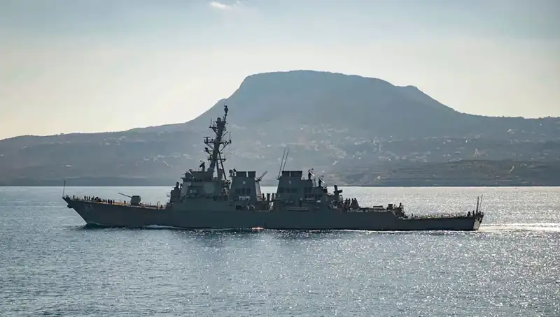 ABD Yunanistan'da Stratejik Adım: Donanma Üssü Kaleye Dönüşüyor