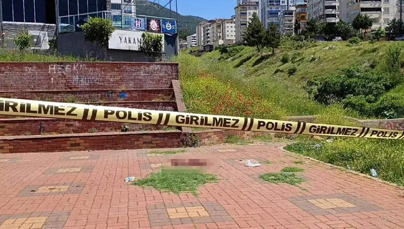 Kahramanmaraş'ta Bıçaklı Kavga: Korkunç Olayda Bir Kişi Ağır Yaralandı