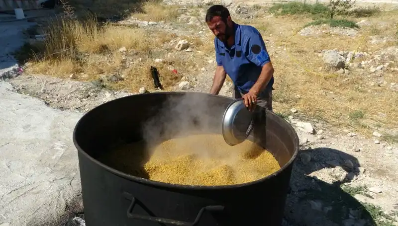 Her Yıl Ağustos’ta Başlayan Gelenek: Kazanlar Kaynamaya Başladı!