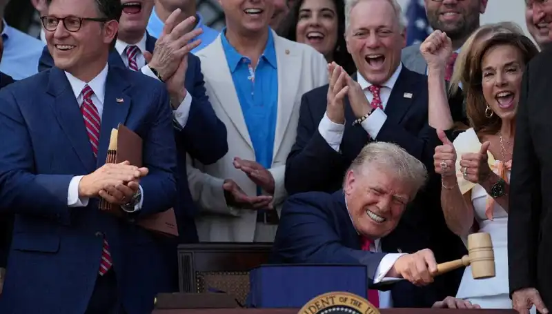 Trump’ın İmzalamış Olduğu "Büyük, Güzel Yasa Tasarısı" Neleri Değiştiriyor?
