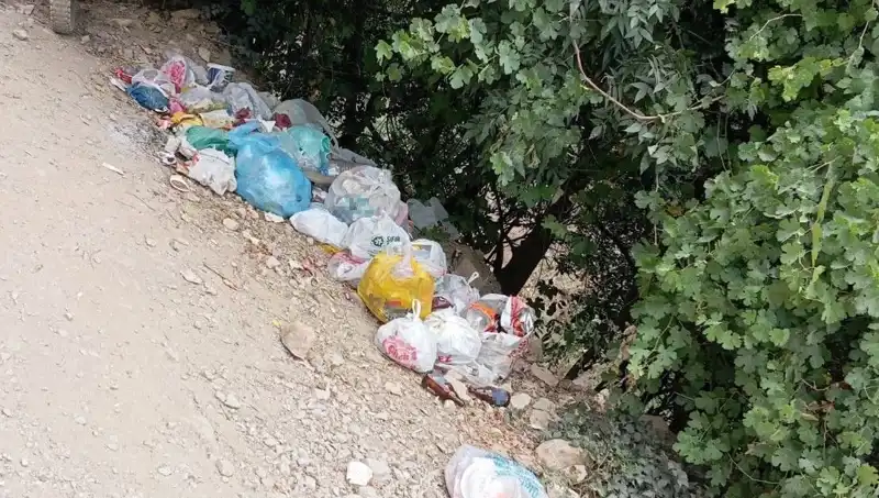 Kato Dağı'nda Kaval Şelalesi'nde Çöp Skandalı: Doğa Sevenler Tepkili