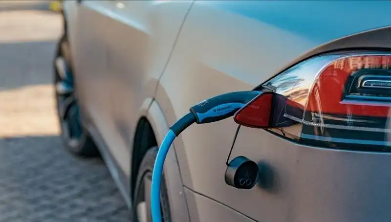 Elektrikli Araç Talebi Düşüyor: Alıcılar Neden Vazgeçiyor?
