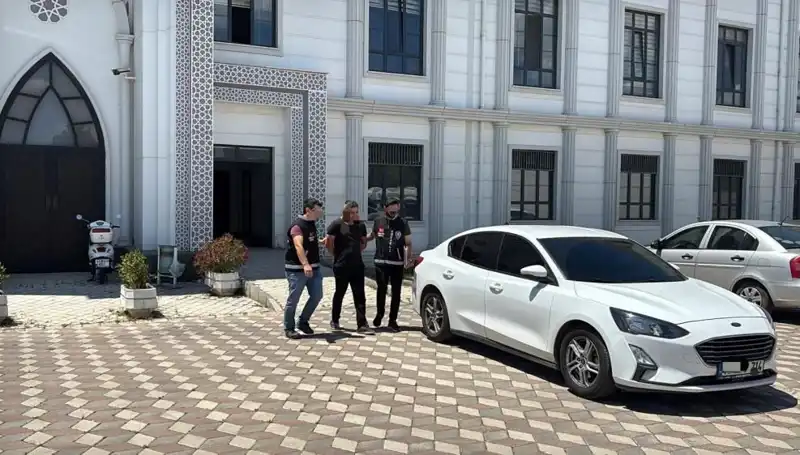 Kocaeli'de Şok Cinayet: Zanlı Hızla Yakalandı ve Tutuklandı!