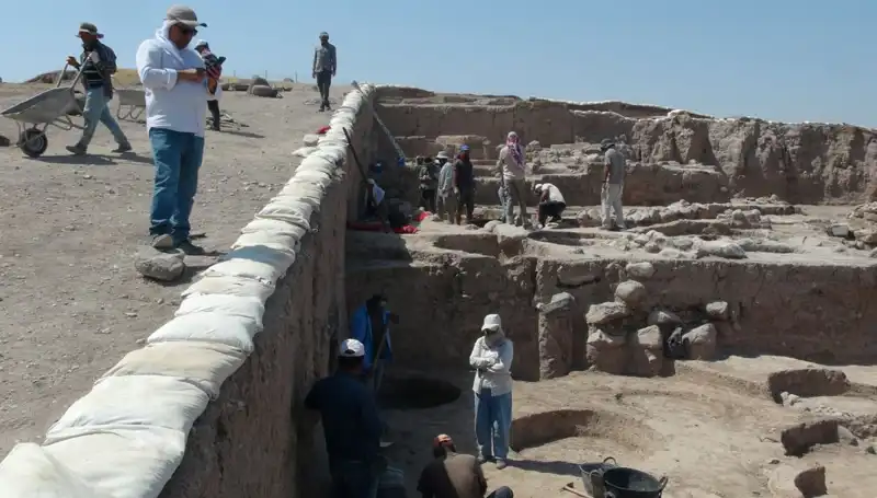 Sıcak Havalara Rağmen Oylum Höyük'teki Kazılar Ekipleri İle Devam Ediyor