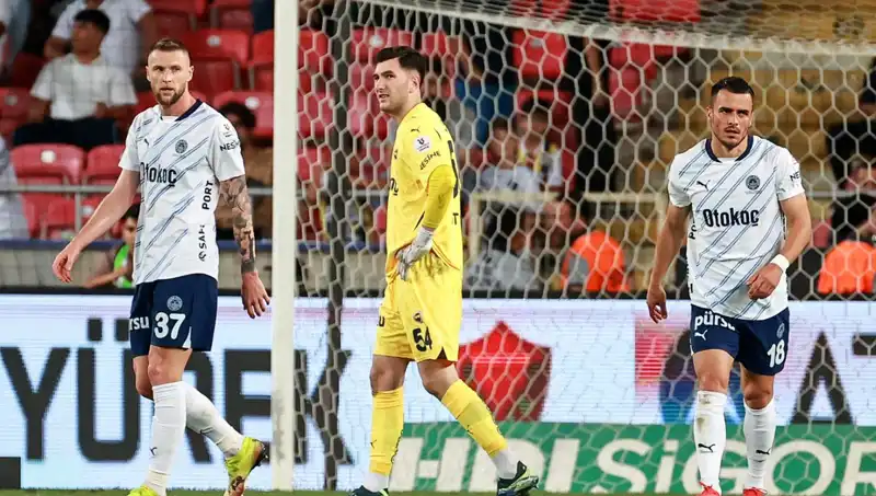 Fenerbahçe'nin Şampiyonluk Yolu: Hayal Kırıklığı ve Geleceğe Dair Umutlar
