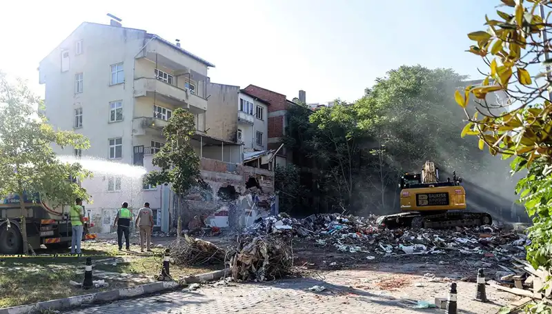 Sındırgı'da Depremler Devam Ediyor: Artçı Şoklar Neden Bu Kadar Güçlü?